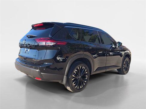 New 2026 Nissan Rogue Dark Armor image 5