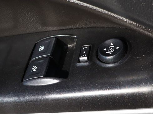 Used 2022 Chevrolet Colorado LT w/ Redline Special Edition image 19