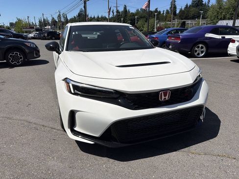 Used 2024 Honda Civic Type R image 5