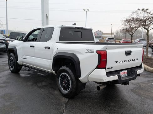 Used 2024 Toyota Tacoma TRD Off-Road w/ TRD Off Road Upgrade Package image 6
