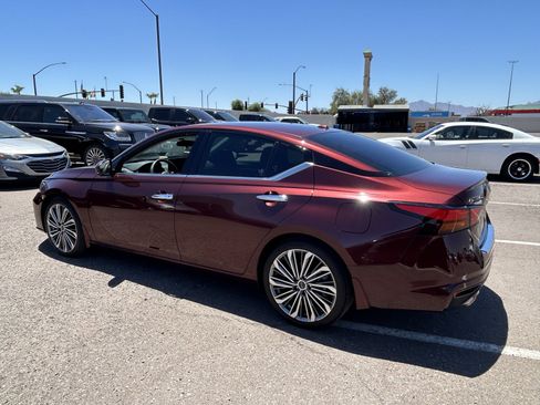 Used 2023 Nissan Altima 2.5 SL FWD image 3
