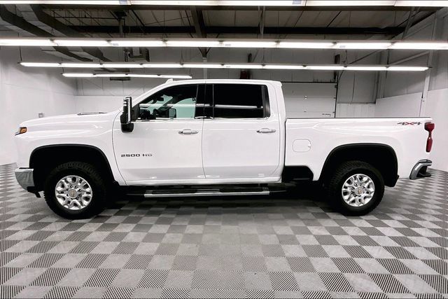 Used 2024 Chevrolet Silverado 2500 LTZ AWD/4WD image 14