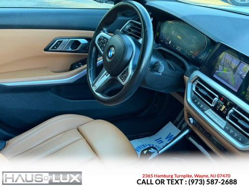 Used 2022 BMW 330i xDrive Sedan w/ M Sport Package AWD/4WD image 3