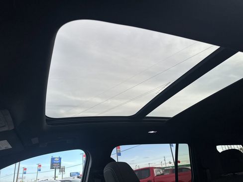 New 2026 Chevrolet Traverse LT w/ Sun and Wheel Package image 5