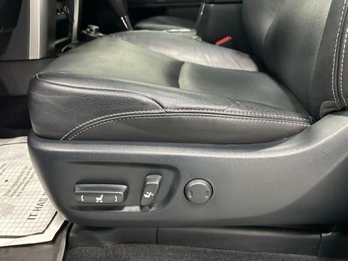 Used 2022 Toyota 4Runner Limited AWD/4WD image 12