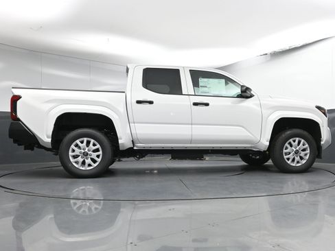 New 2025 Toyota Tacoma SR image 22
