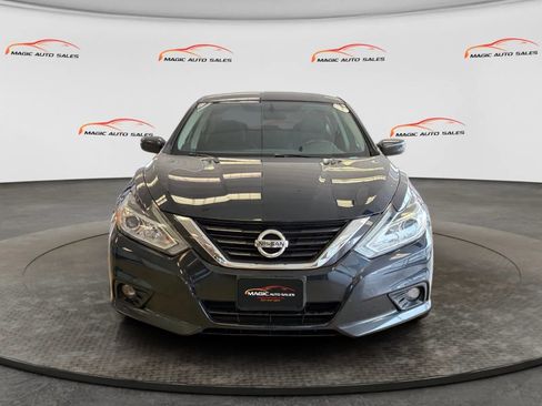 Used 2018 Nissan Altima 2.5 SV image 3