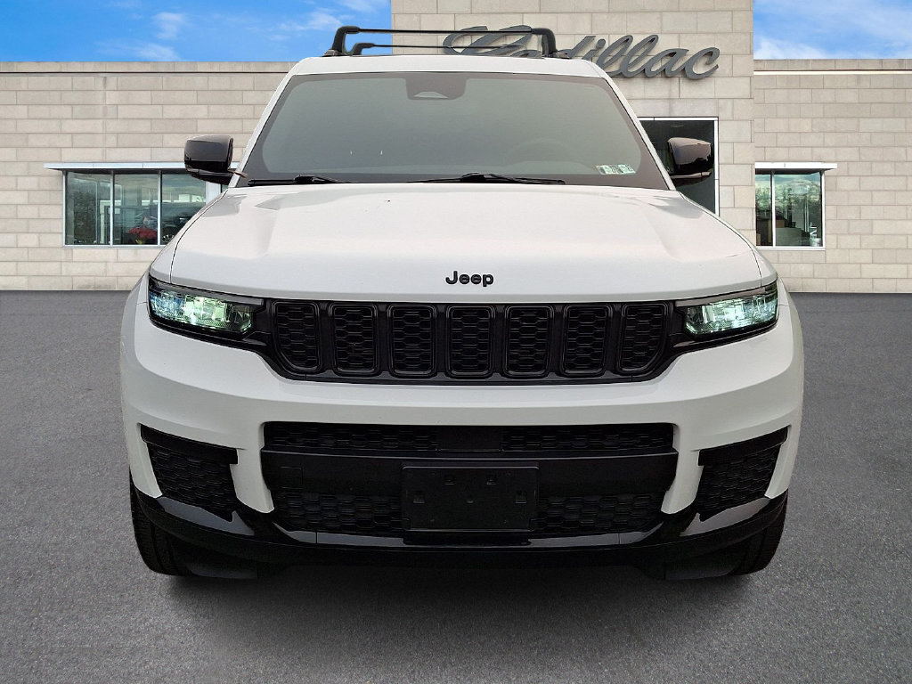Used 2023 Jeep Grand Cherokee L Laredo AWD/4WD image 3