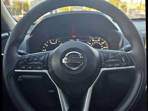 Used 2022 Nissan Altima 2.5 SV image 15