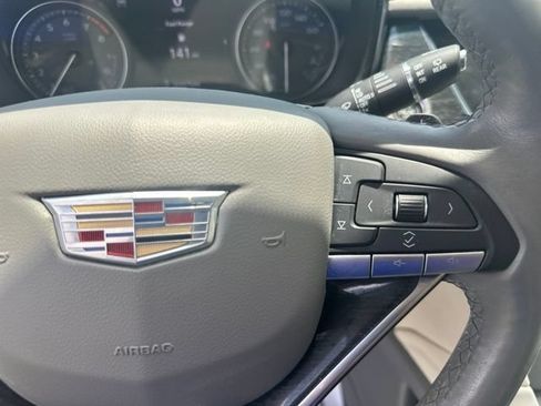 Used 2021 Cadillac XT6 Premium Luxury AWD/4WD image 17