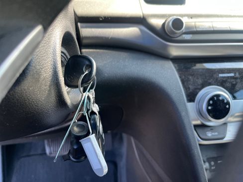 Used 2019 Hyundai Elantra SEL w/ Cargo Package image 32