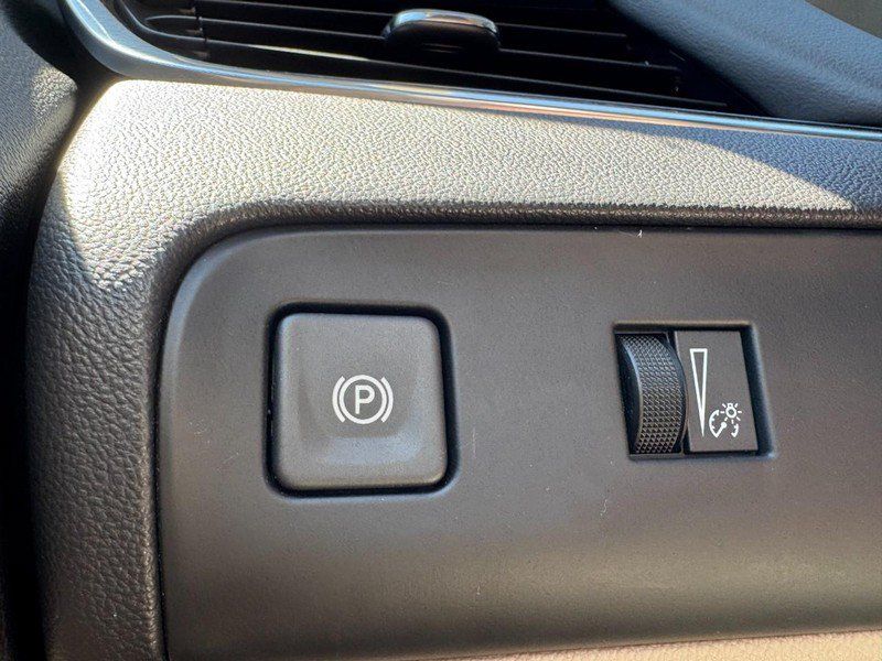 Used 2023 Buick Enclave Essence w/ Experience Buick Package AWD/4WD image 22