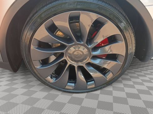 Used 2025 Tesla Model Y Performance AWD/4WD image 10