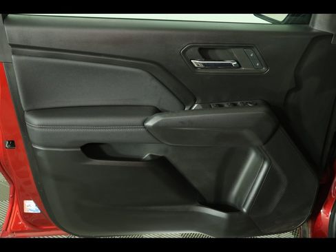 Used 2023 Chevrolet Colorado LT w/ LT Convenience Package III image 25