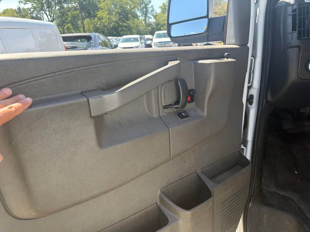 Used 2022 Chevrolet Express 2500 w/ Driver Convenience Package RWD image 12