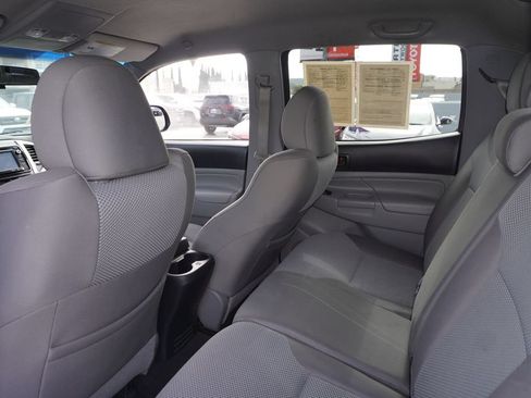 Used 2014 Toyota Tacoma PreRunner w/ TRD Off-Road Package RWD image 8