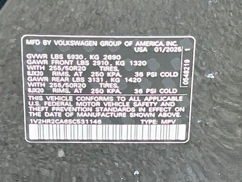 Used 2025 Volkswagen Atlas SE AWD/4WD image 43
