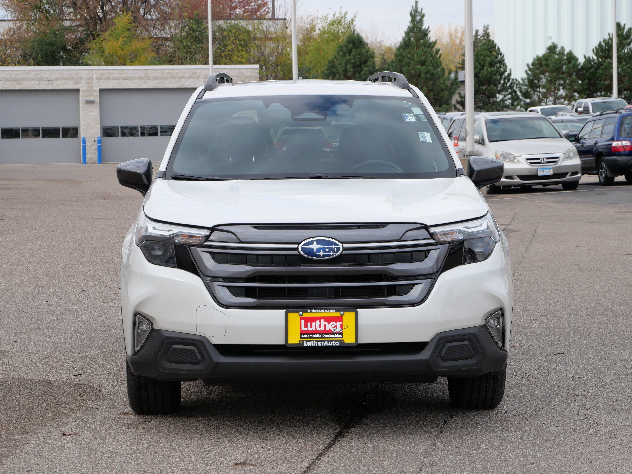 Used 2025 Subaru Forester Premium AWD/4WD image 2