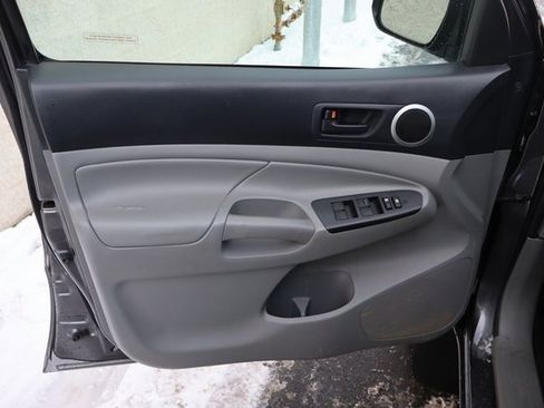 Used 2013 Toyota Tacoma 4x4 Double Cab w/ SR5 Pkg image 19