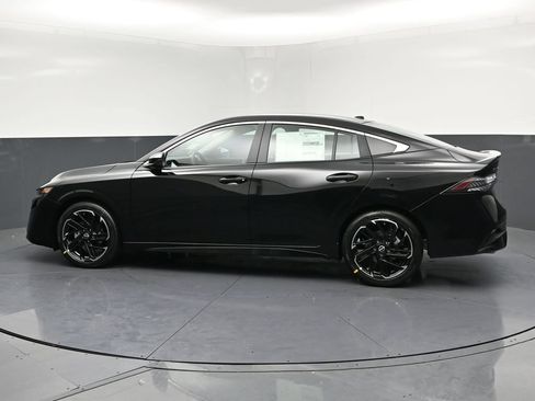 New 2026 Nissan Sentra SR w/ Floor Mat Package FWD image 26