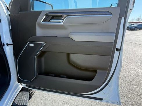 Used 2022 Chevrolet Silverado 1500 LTZ image 36