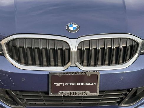 Used 2023 BMW 330i xDrive Sedan w/ Premium Package AWD/4WD image 9