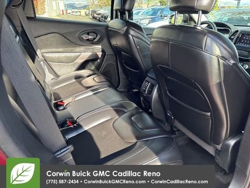 Used 2019 Jeep Cherokee Latitude Plus w/ Comfort/Convenience Group image 33