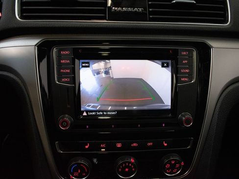 Used 2019 Volkswagen Passat 2.0T Wolfsburg FWD image 15
