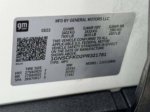 Used 2023 Chevrolet Suburban Premier RWD image 29