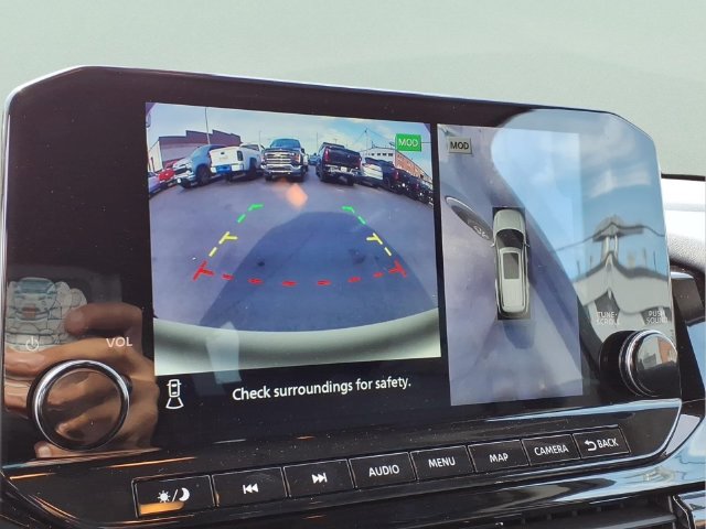 Used 2024 Nissan Pathfinder SL AWD/4WD image 8