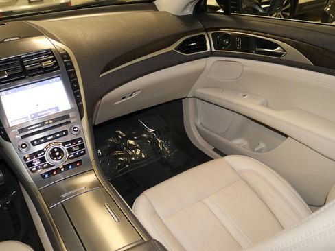 Used 2020 Lincoln MKZ Reserve w/ Elements Package image 16