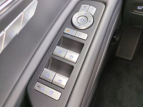 Certified 2025 Genesis GV80 2.5T Select image 23