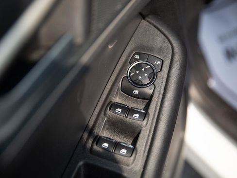 Used 2024 Ford Edge SEL image 19