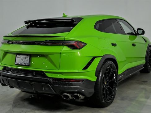 Used 2023 Lamborghini Urus Performante AWD/4WD image 12