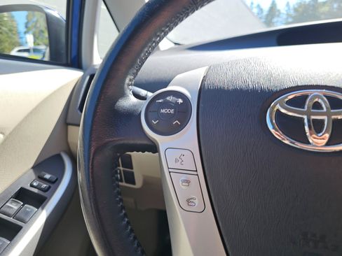 Used 2010 Toyota Prius Five FWD image 32