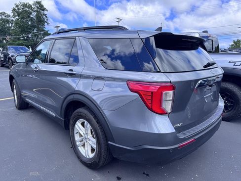 Used 2024 Ford Explorer XLT AWD/4WD image 6