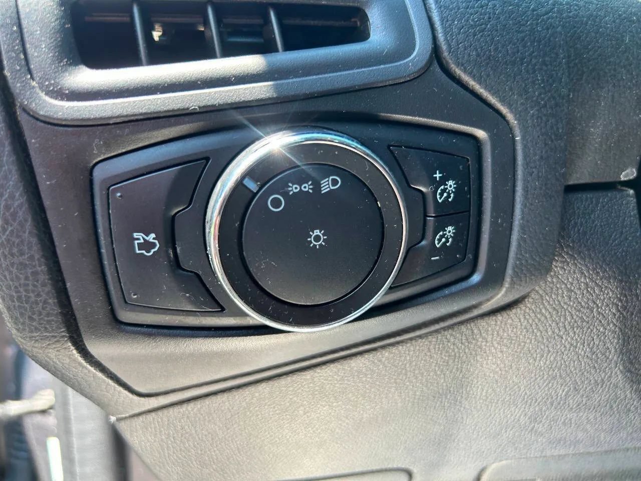 Used 2014 Ford Focus S FWD image 20