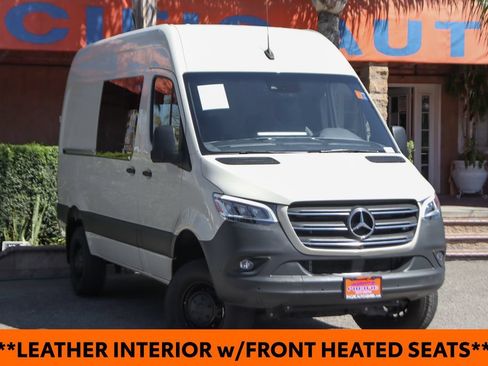 Used 2023 Mercedes-Benz Sprinter 2500 image 2