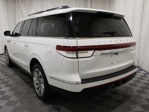 Used 2023 Lincoln Navigator L Reserve AWD/4WD image 32