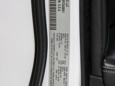 Used 2023 Jeep Grand Cherokee Altitude image 31