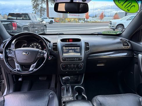 Used 2015 Kia Sorento SX image 14
