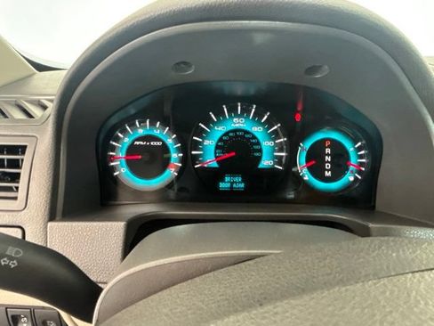 Used 2010 Ford Fusion SEL FWD image 5