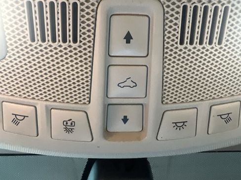 Used 2018 Ford Fusion SE w/ Fusion SE Technology Package image 19