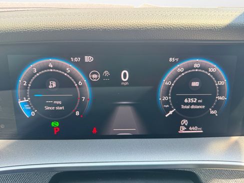 Used 2025 Volkswagen Tiguan S image 14