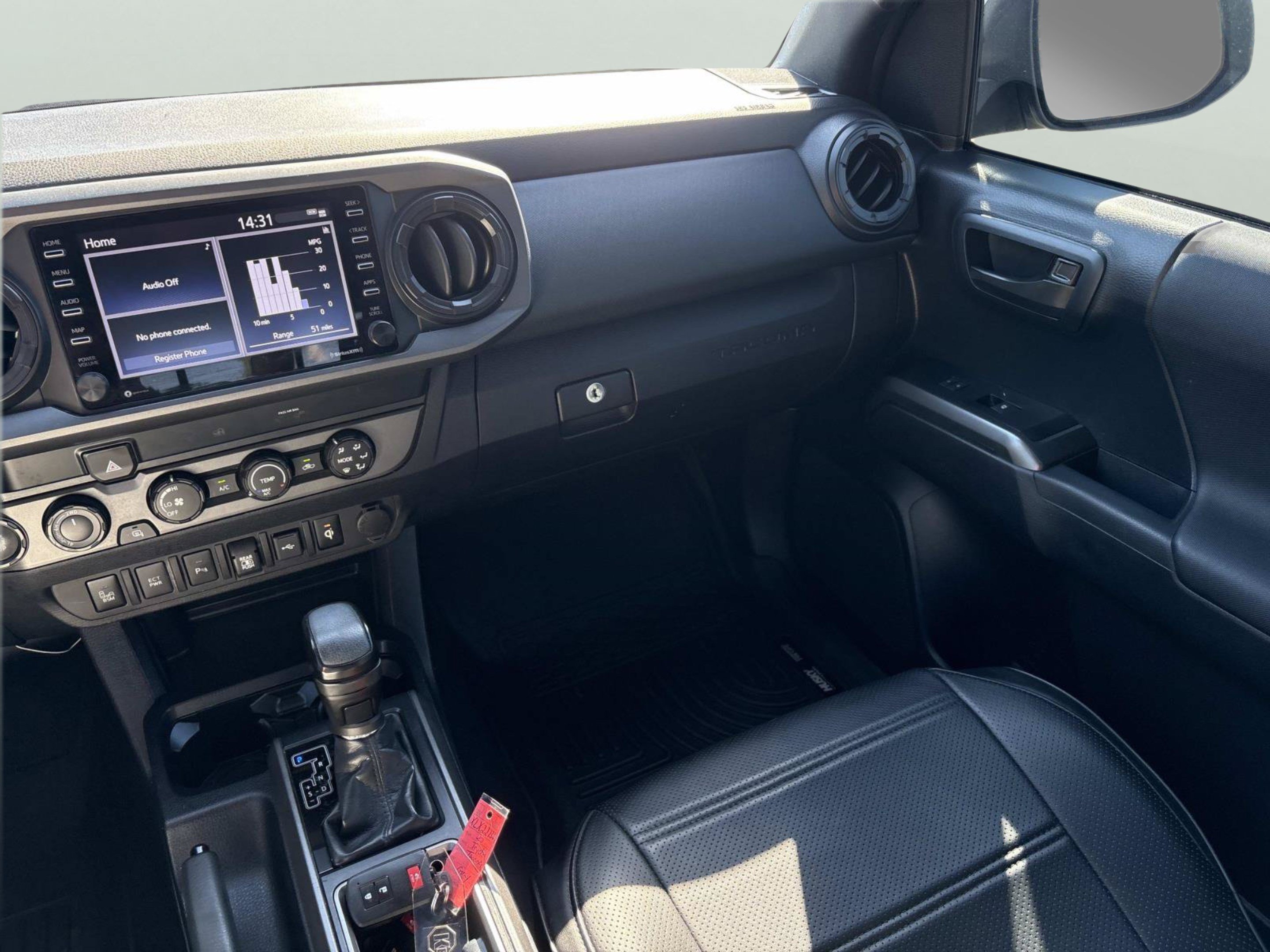 Used 2020 Toyota Tacoma TRD Off-Road w/ Technology Package AWD/4WD image 14