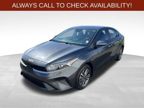 Used 2024 Kia Forte LXS FWD image 3