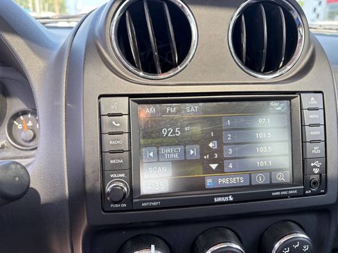 Used 2016 Jeep Patriot High Altitude image 9