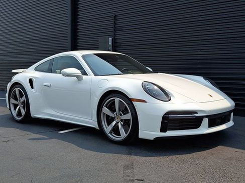 Certified 2025 Porsche 911 Turbo AWD/4WD image 9