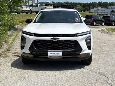 Used 2025 Chevrolet Trax ACTIV w/ Driver Confidence Package FWD image 2