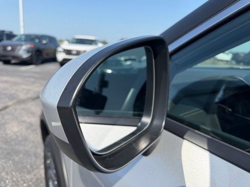 Used 2024 Nissan Rogue SV w/ SV Premium Package FWD image 13